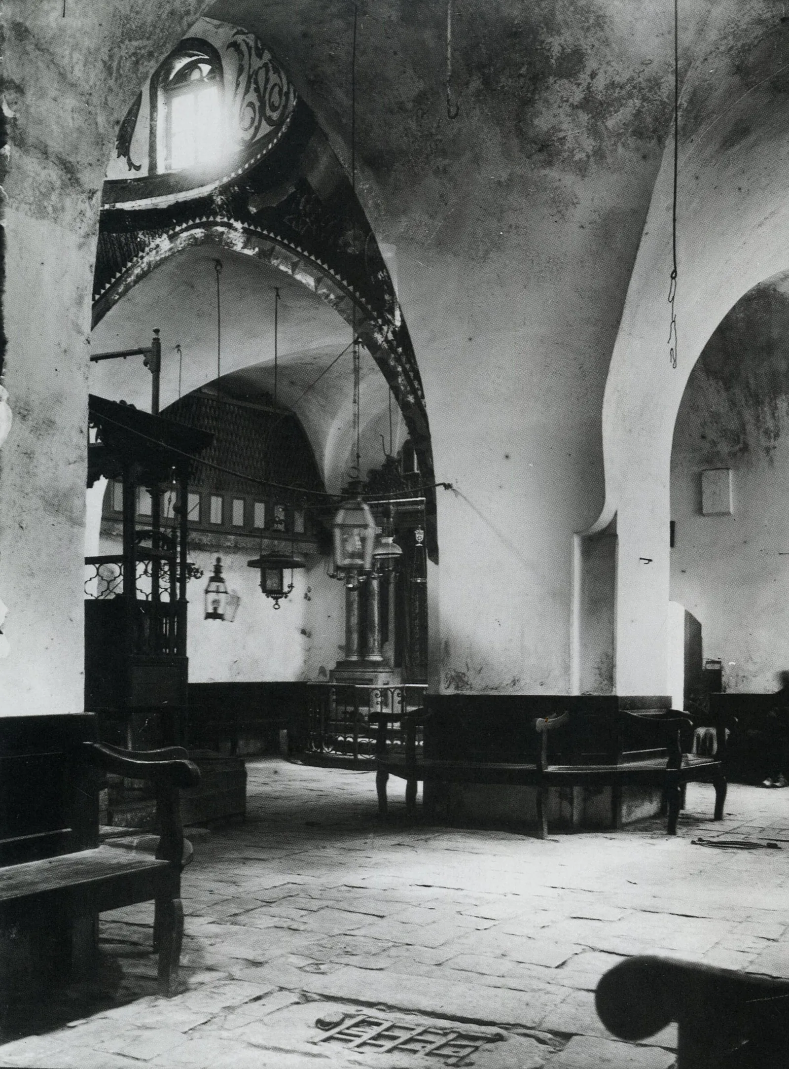 L’Intérieur de la synagogue Istanbuli, Jérusalem, Palestine ottomane, 1906–1918