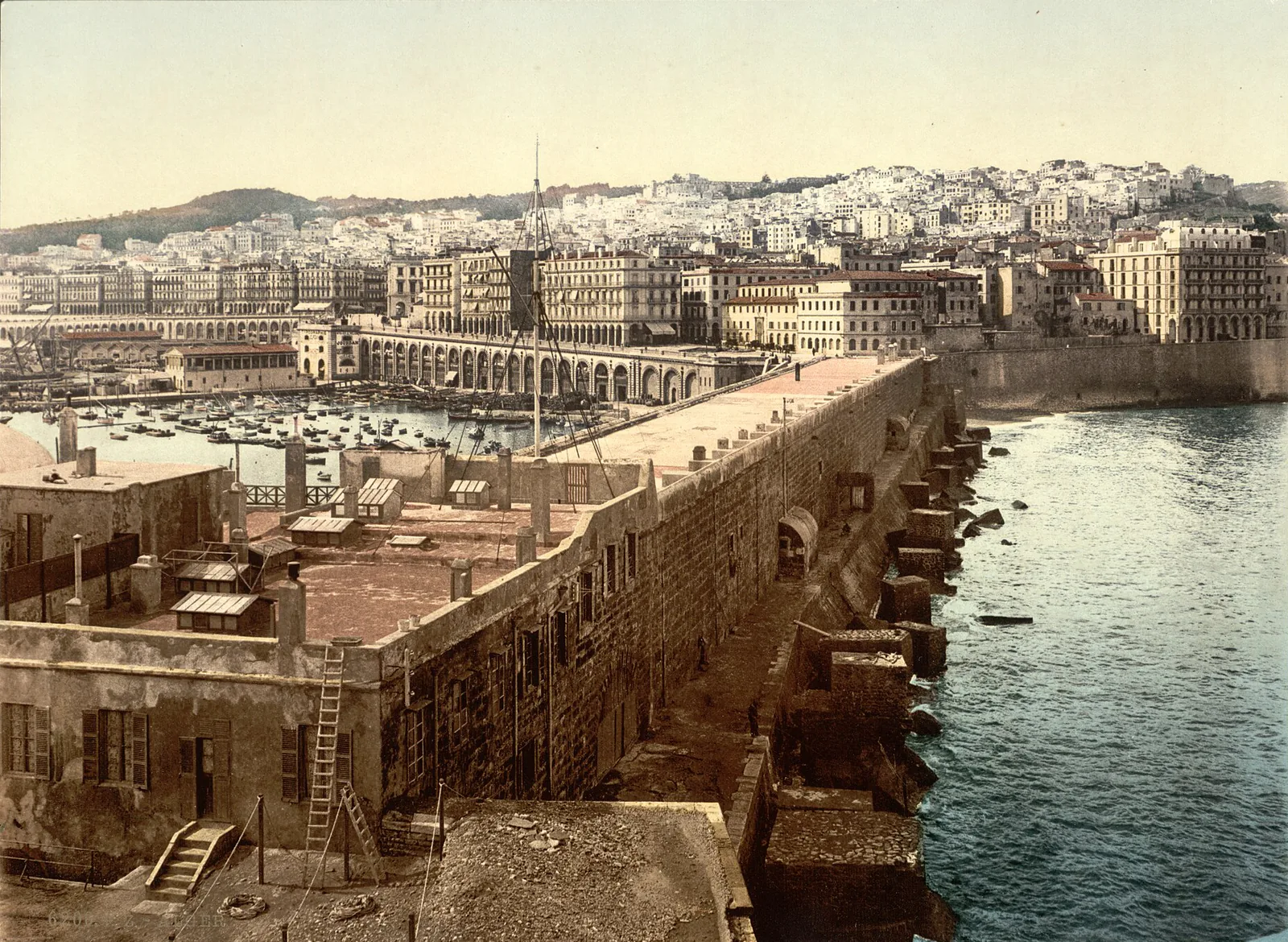 Le Port depuis le phare, Alger, Algérie, vers 1899