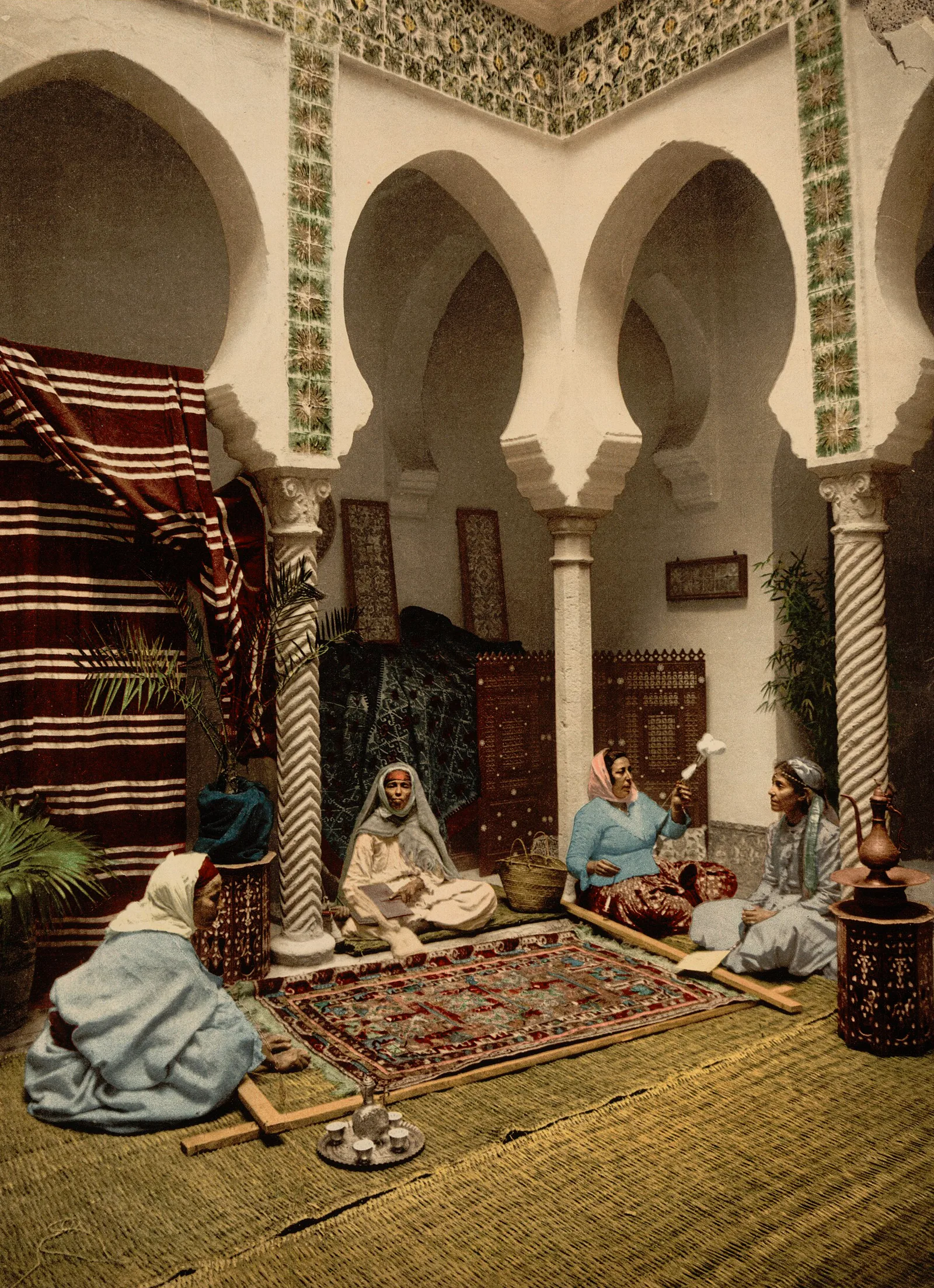Les Tisseuses de tapis, Alger, Algérie, vers 1899